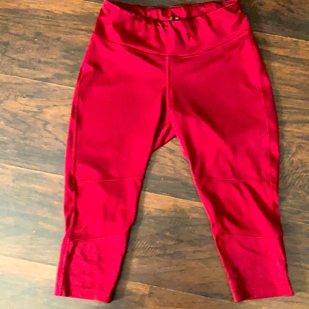 Reebok Capri Leggings in Red